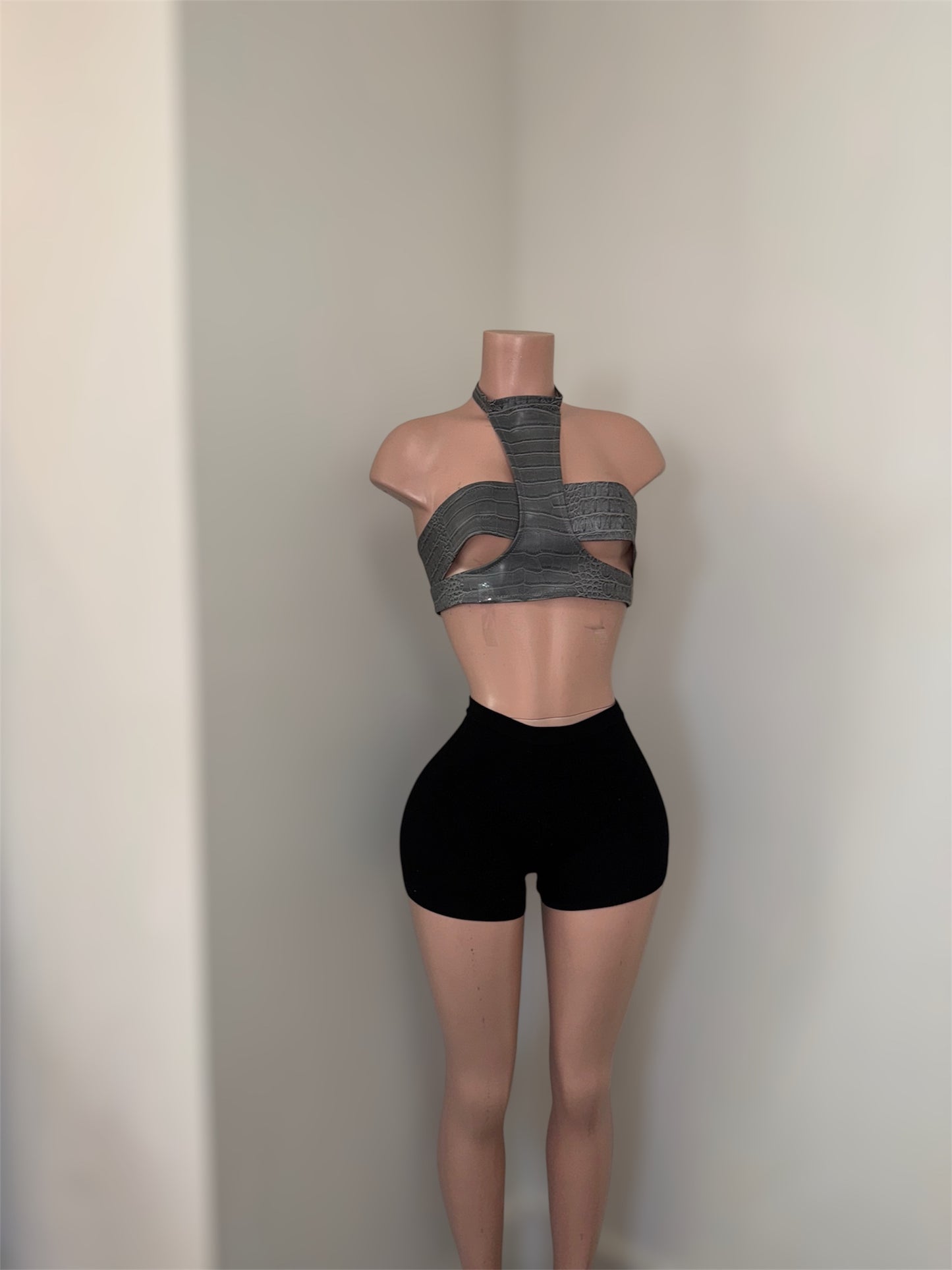 Tease Me x Gray