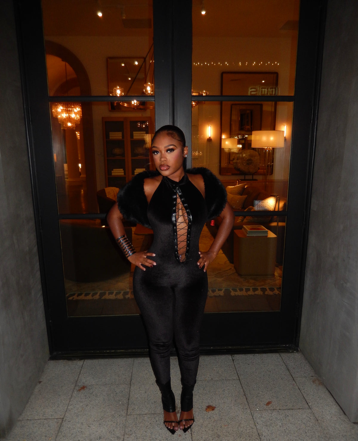Hourglass x Shrug