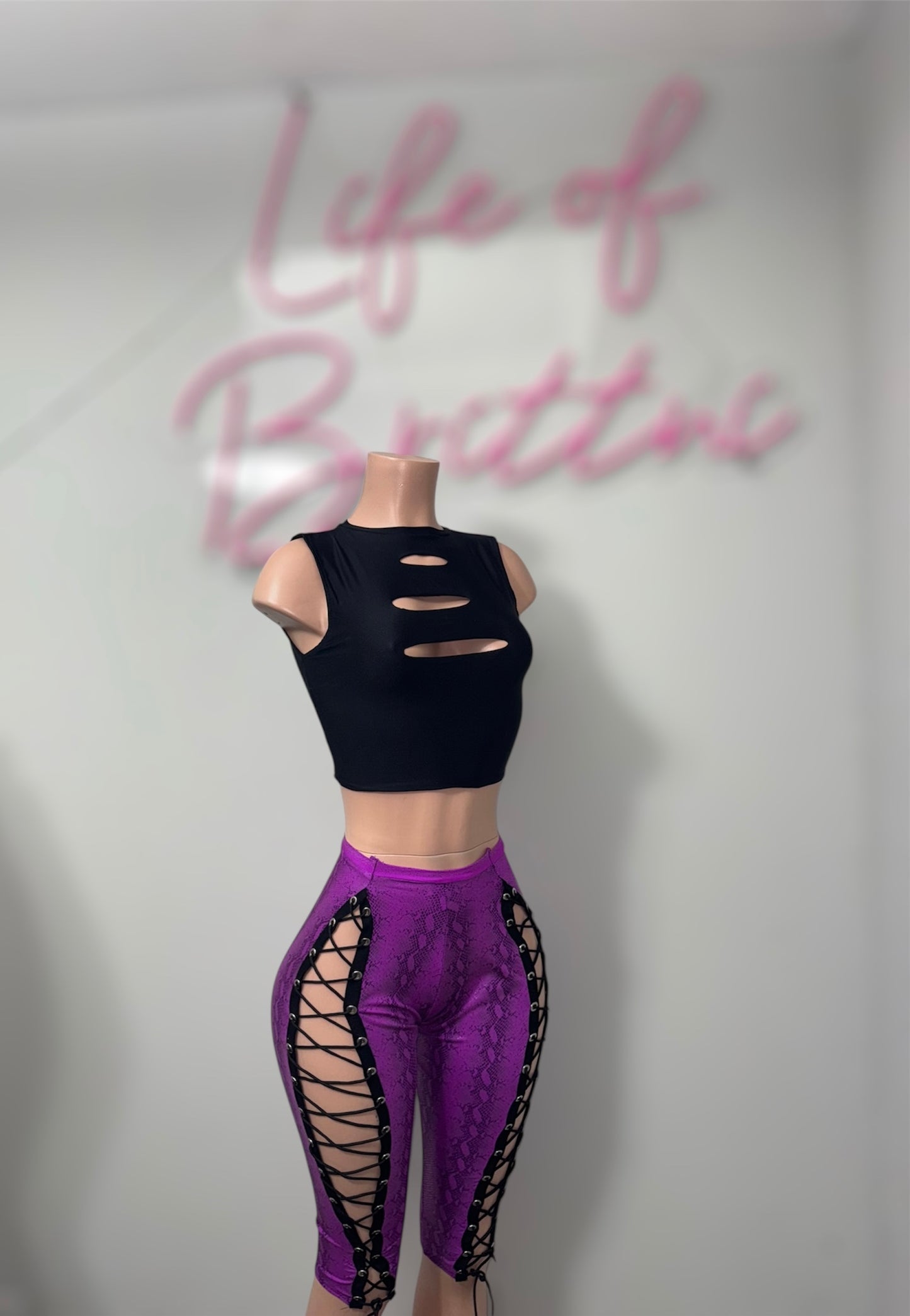 Venom Capri